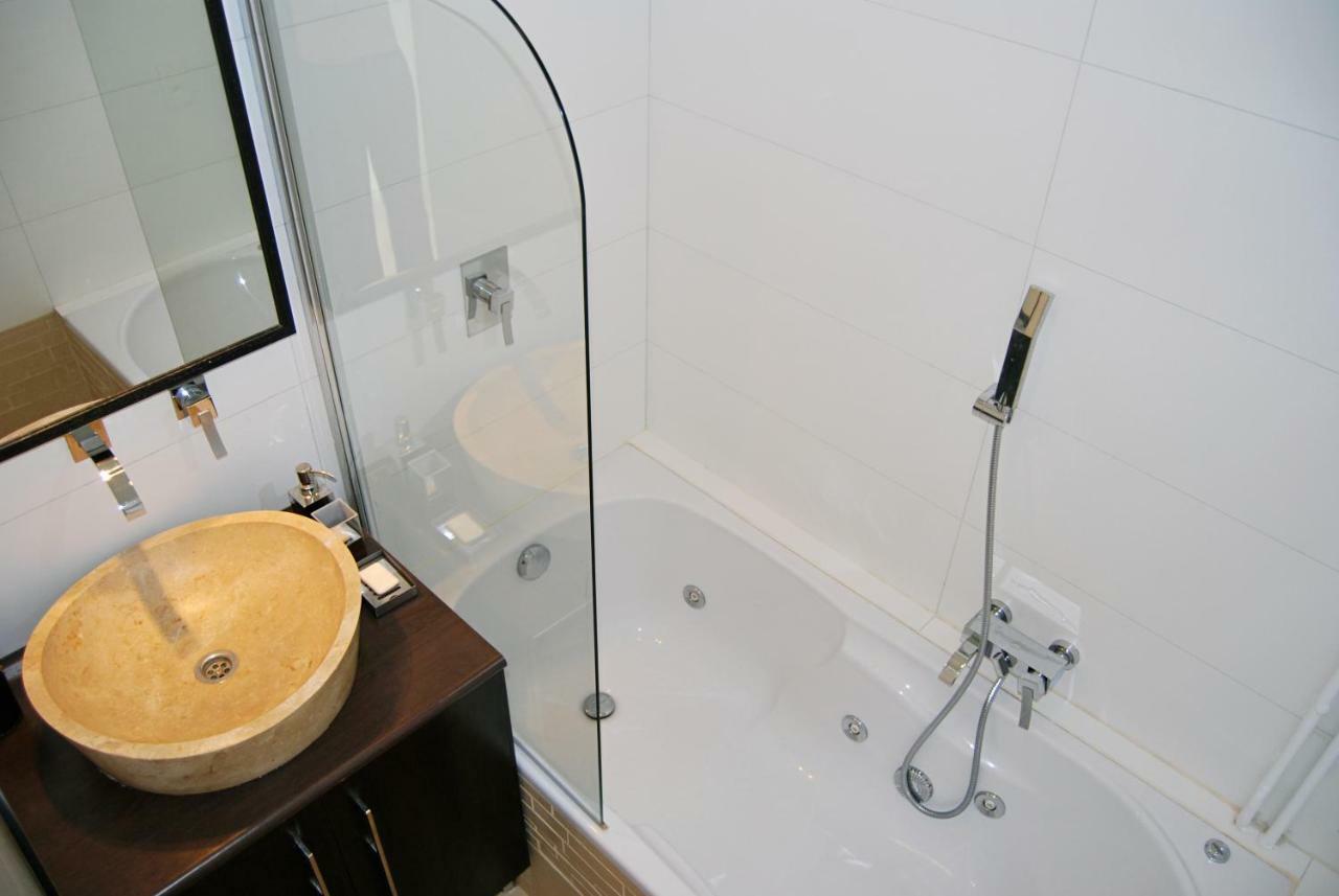 Modern Apartment In Uccle - Brussels Exterior photo